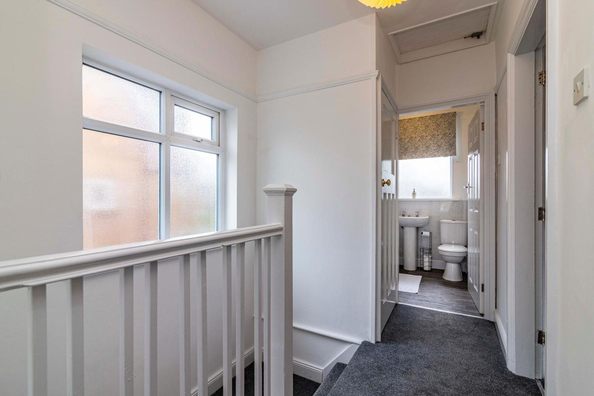 Lovely 4Bdr Home- Off Street Parking Sleeps 7 Nottingham Eksteriør billede