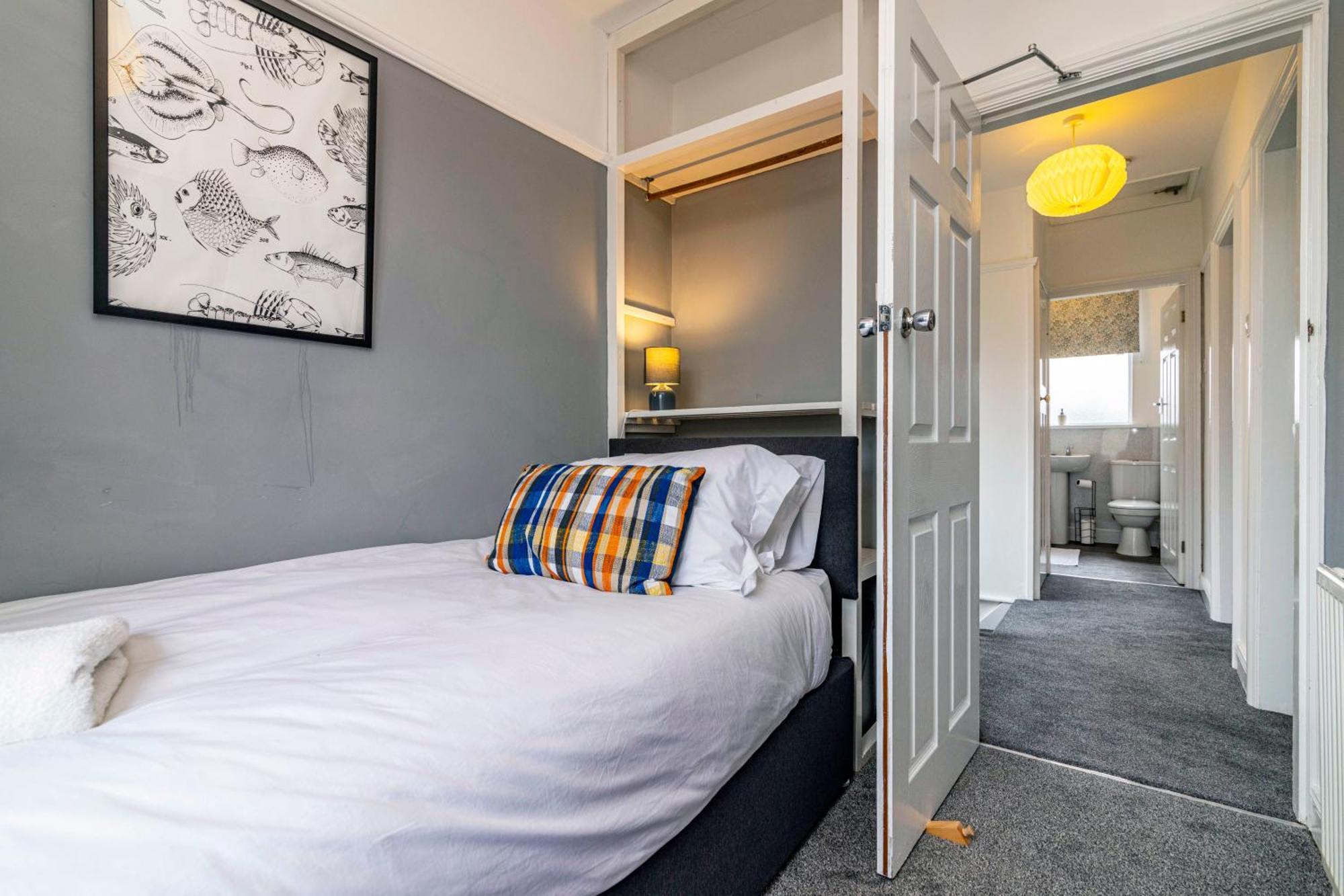 Lovely 4Bdr Home- Off Street Parking Sleeps 7 Nottingham Eksteriør billede