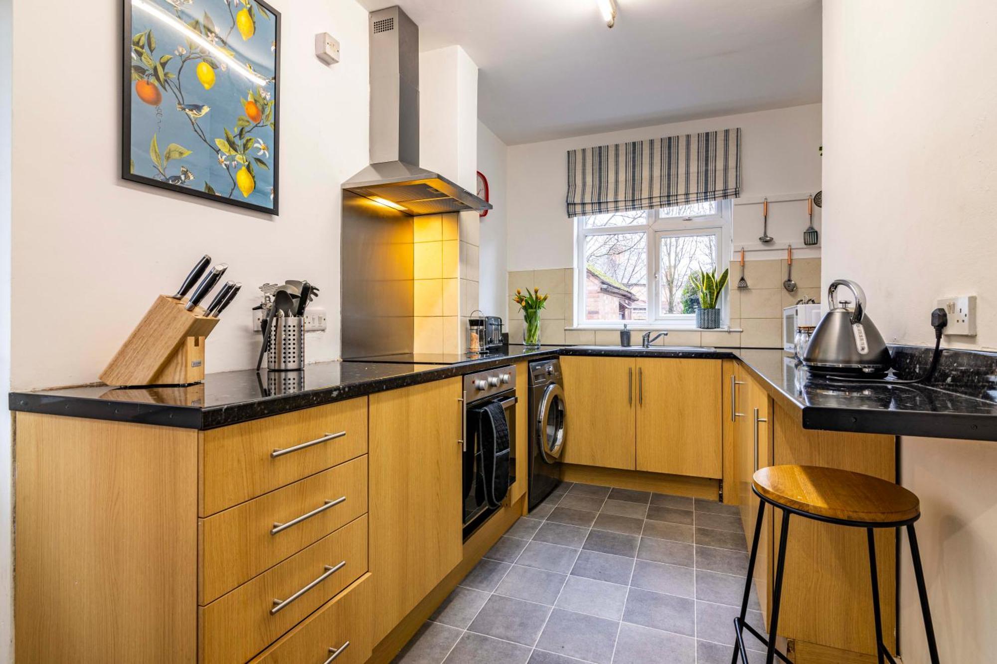 Lovely 4Bdr Home- Off Street Parking Sleeps 7 Nottingham Eksteriør billede