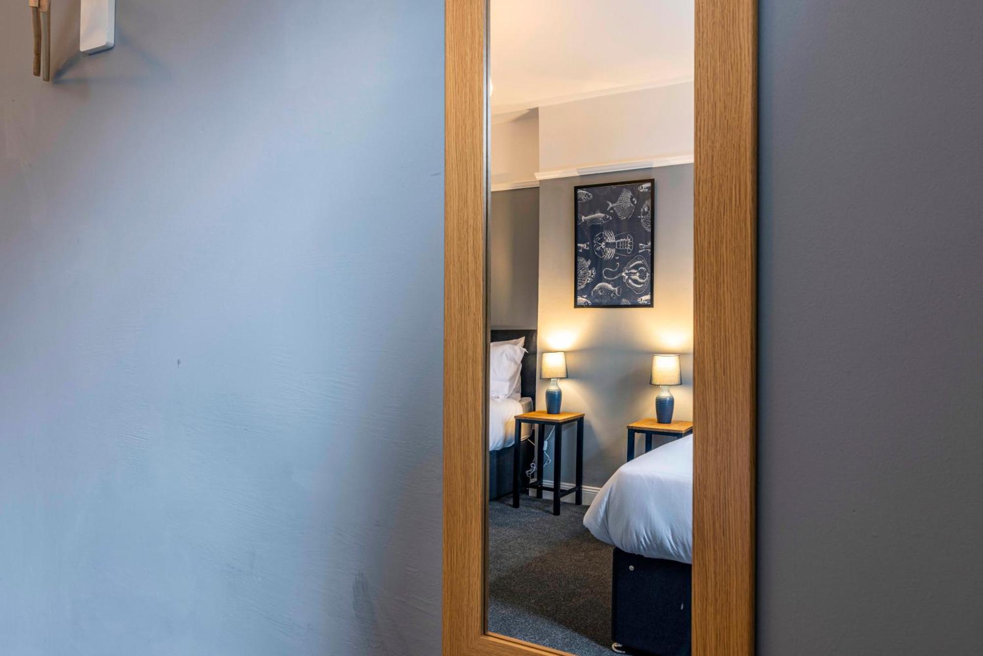Lovely 4Bdr Home- Off Street Parking Sleeps 7 Nottingham Eksteriør billede