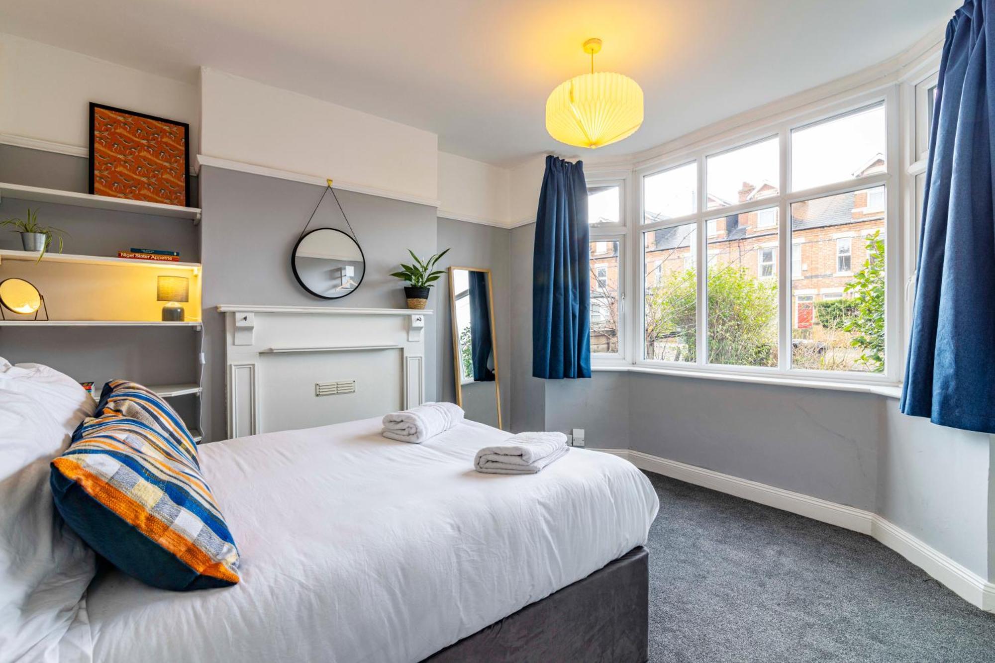 Lovely 4Bdr Home- Off Street Parking Sleeps 7 Nottingham Eksteriør billede