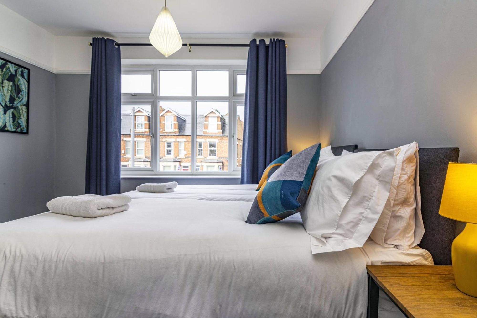 Lovely 4Bdr Home- Off Street Parking Sleeps 7 Nottingham Eksteriør billede