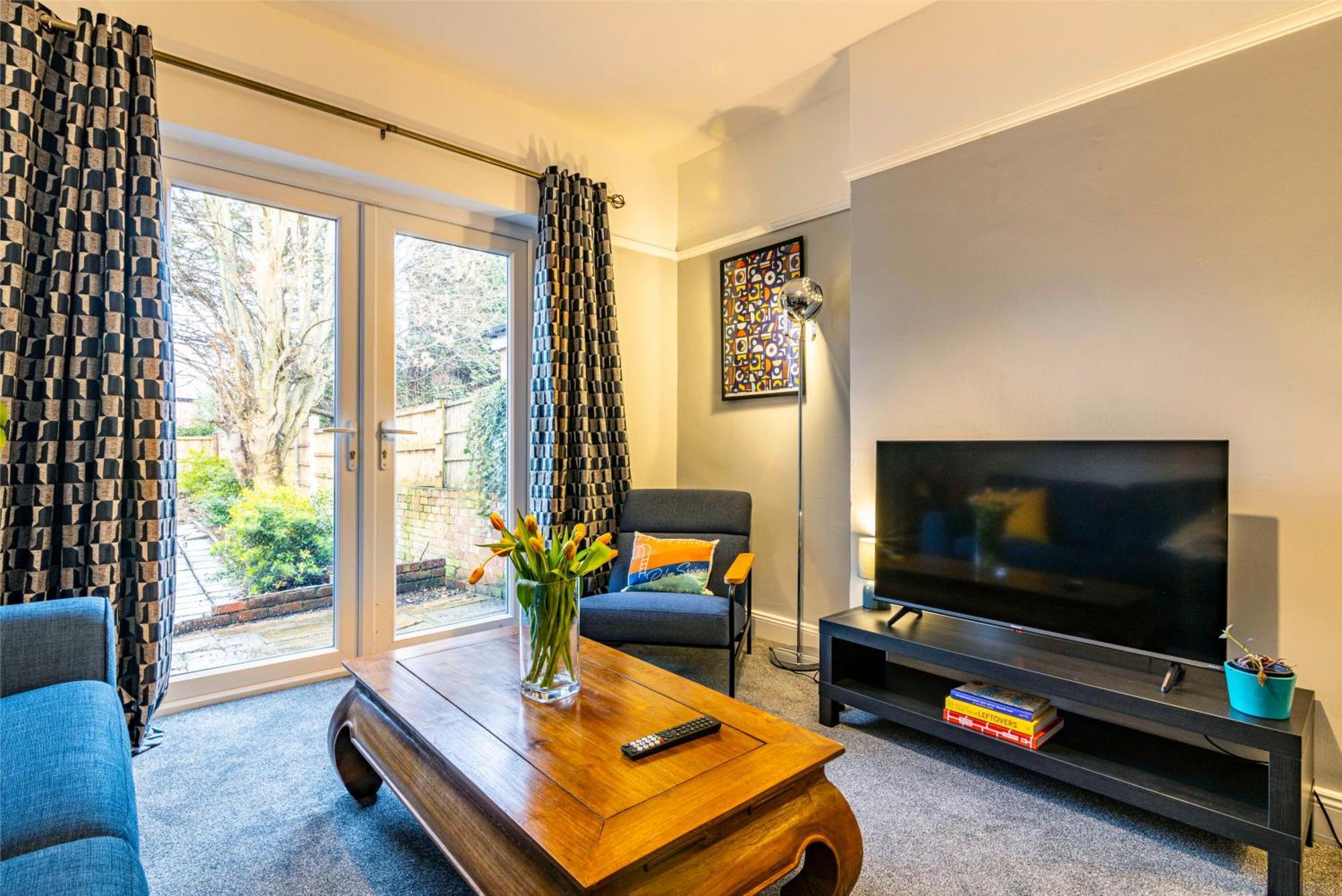 Lovely 4Bdr Home- Off Street Parking Sleeps 7 Nottingham Eksteriør billede