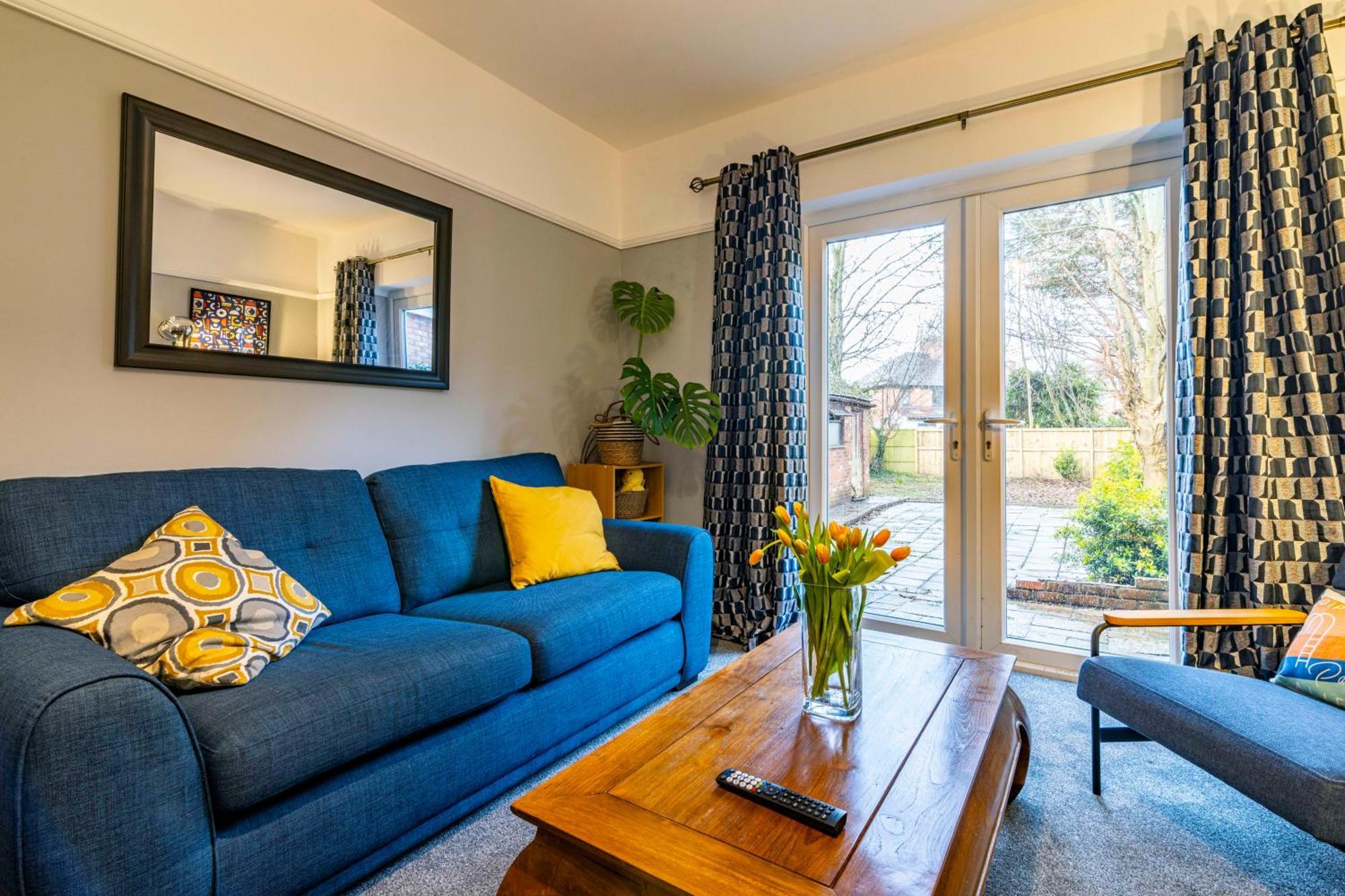 Lovely 4Bdr Home- Off Street Parking Sleeps 7 Nottingham Eksteriør billede